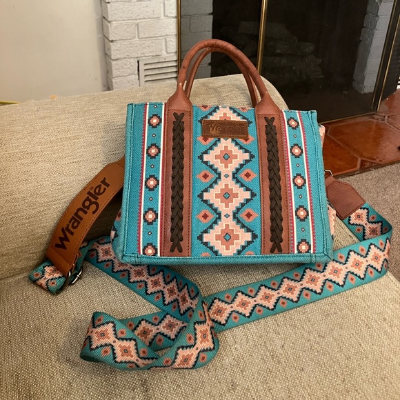 Wrangler Handbags - Wrangler Turquoise and Brown Geometric Tote